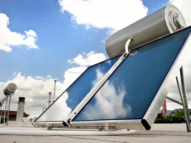 Instalación de un sistema de energía solar térmica en su vivienda: paso a paso